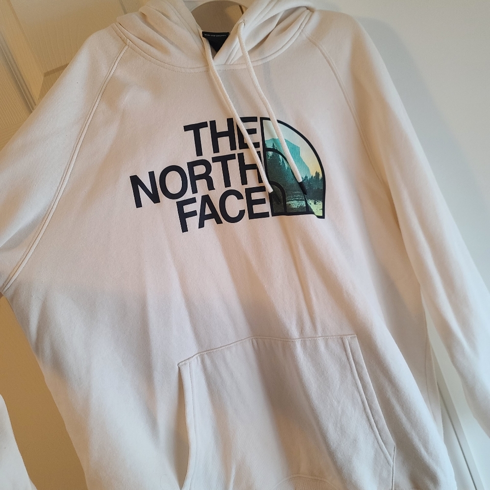 North face hoodie never worn